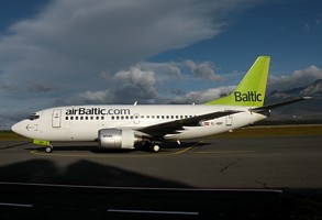 Air Baltic B735_1