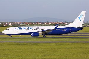 Blue Air Boeing 737-800 YR-BMJ