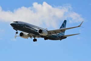 Boeing Boeing 737 N8704Q