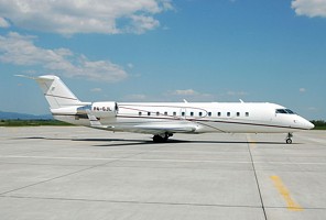 CRJ200 Global jet Luxembourg P4-GJL_1