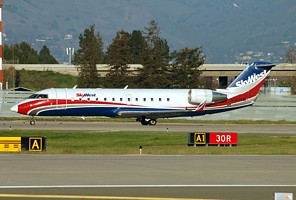 CRJ200 SkyWest Airlines N947SW_1