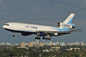 DC10-30F TAB Cargo CP-2555_1