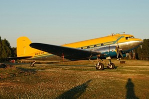 DC3 Vallentuna Aviators 9Q-CUK_1