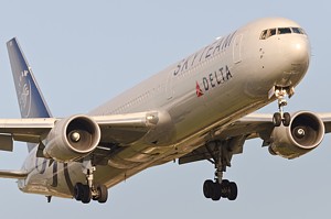 Delta Airlines Boeing B767-400ER N844MH SkyTeam