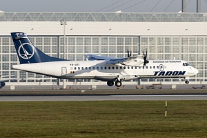 TAROM ATR-72 YR-ATI_1