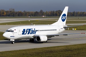 UT air B737-500 VP-BVZ_1