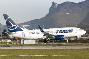 Tarom B737-700 YR-BGH_1