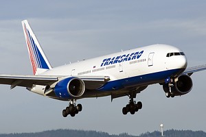 Transaero B777-200 EI-UNU_1