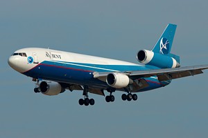Avient DC-10 Z-ALT_1