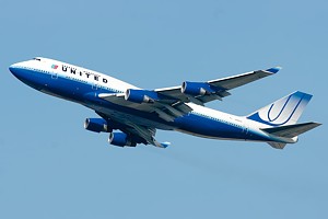 United Airlines B747-400 N104UA_1