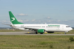 Turkmenistan Airlines B737-800 EZ-A005_1