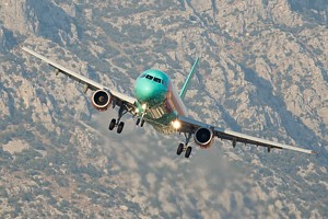 Windrose A321 UR-WRH_1