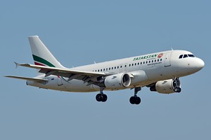 Tatarstan Airlines A319 VQ-BNF_1