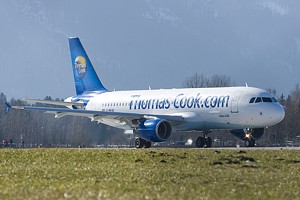 Thomas Cook A320 G-KKAZ_1