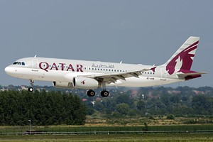 Qatar Airways A320 A7-AHB_1