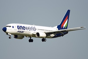 Malev B737-800 HA-LOU_1