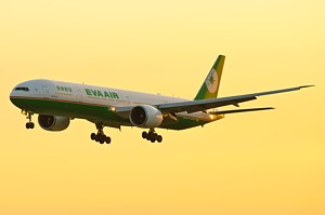 Eva Air B777-35EER_1