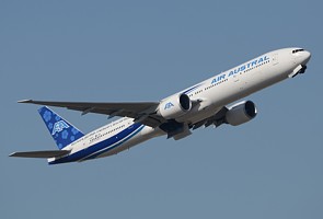 Air_Austral_B773_1