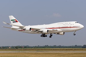 Dubai Air Wing B747-400 A6-MMM