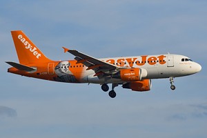 EasyJet Airline Airbus A319 G-EZBI