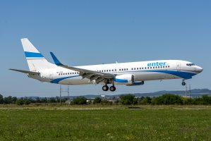 Enter Air Boeing 737-800 SP-ESC