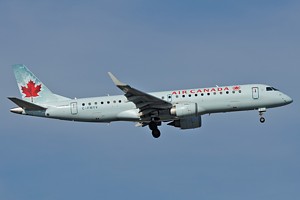 ERJ190 Air Canada C-FMYV_1