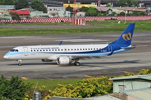 ERJ190 Mandarin Airlines B-16826