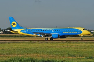ERJ190 Ukraine International UR-EMC_1
