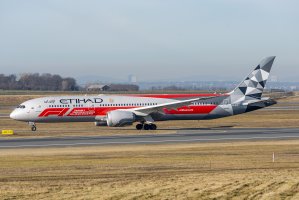 Etihad Airways Boeing 787-9 A6-BLV
