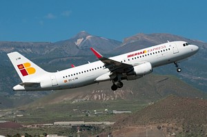 Iberia Express Airbus A320 EC-LYM