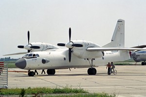 Air Moldova AN-32 ER-48075_1
