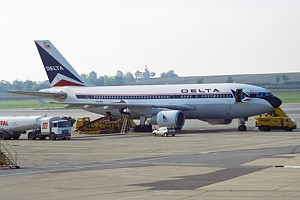Delta Air Lines A310 N813PA _1