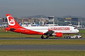 Laudamotion Airbus A320 OE-LOE