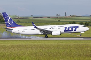LOT - Polish Airlines/Polskie Linie Lotnicze Boeing 737-800 SP-LWB