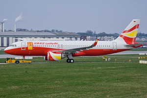 Lucky Air Airbus A320 D-AVVK
