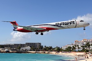 PAWA Dominicana MD-82 HI914