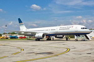 Privilege Style Boeing 757-200 EC-HDS