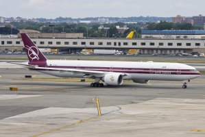 Qatar Airways Boeing 777-300 A7-BAC