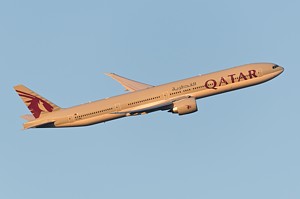 Qatar Airways Boeing 777-300 A7-BEE