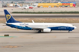 Ryanair Boeing 737-800 EI-DCL