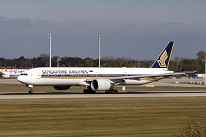 Singapore Airlines Boeing 777-300 9V-SWK