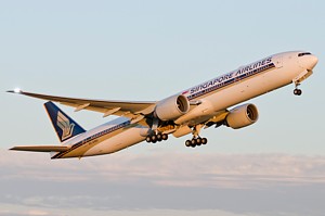 Singapore Airlines Boeing 777-312(ER) 9V-SWU
