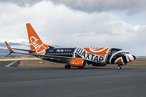 SkyUp Airlines Boeing 737-700 UR-SQE