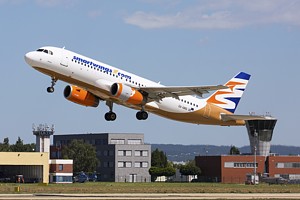 Smart Wings Airbus A320 SX-ORG