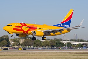 Southwest Airlines Boeing 737-700 N781WN