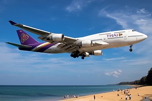 Thai Airways Boeing 747-400 HS-TGZ