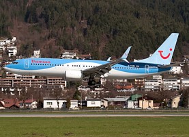 Thomson Airways B737 G-TAWA