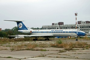 TU134A Air Moldova ER-65051_1