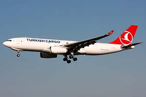 Turkish Airlines Airbus A330-200 TC-JOV