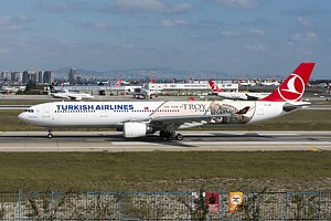 Turkish Airlines Airbus A330-300 TC-JOG